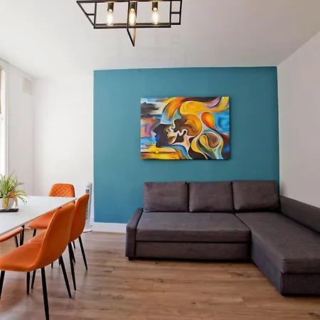 Imperial Balfe Street Apartment